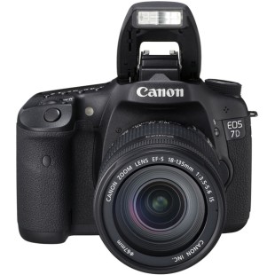 Canon EOS 7D Camera with 18-55 lence price in Pakistan
